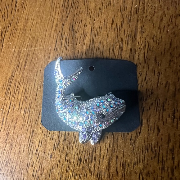 Shark Brooch - NWT - Picture 1 of 4